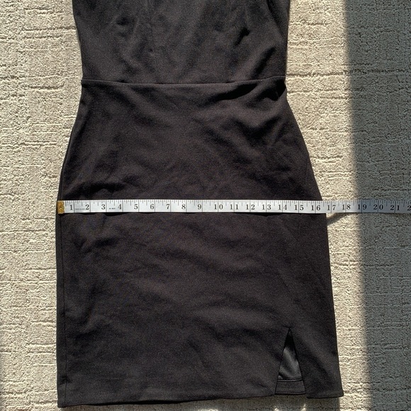 Express Bodycon Crossover Halter Mini Dress - Picture 10 of 11